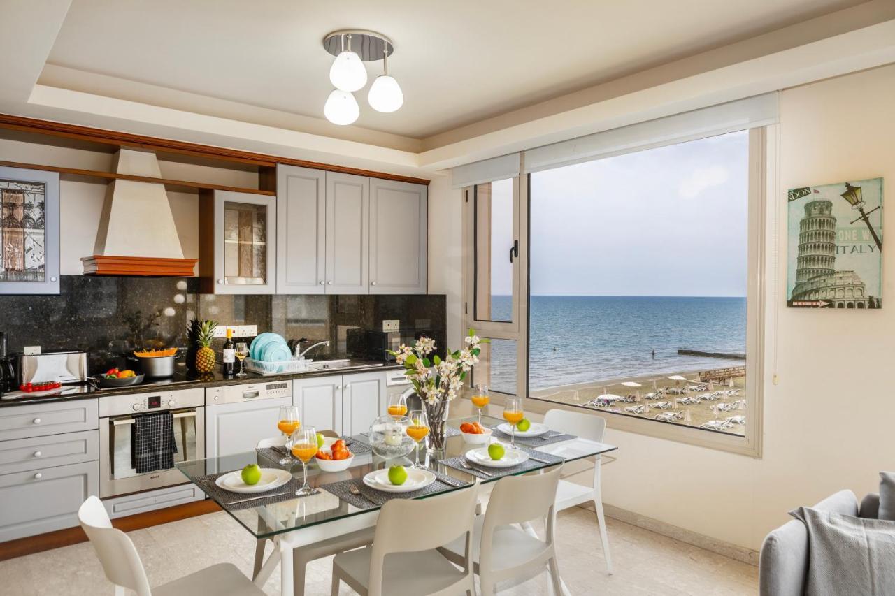 Mackenzie Beachfront Eftyhia Suite Larnaca Luaran gambar