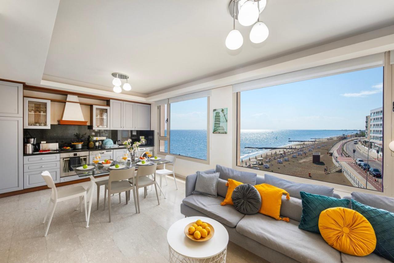 Mackenzie Beachfront Eftyhia Suite Larnaca Luaran gambar