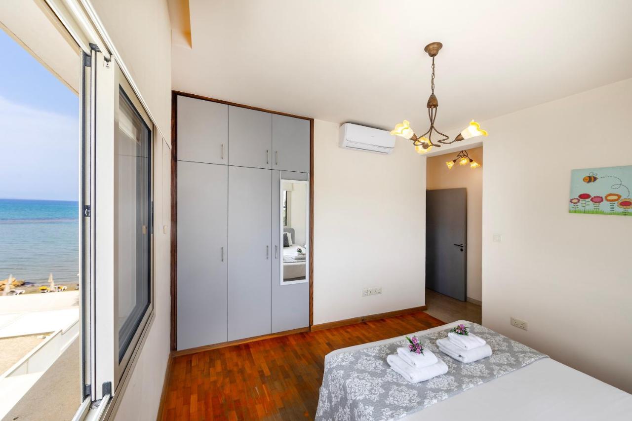Mackenzie Beachfront Eftyhia Suite Larnaca Luaran gambar