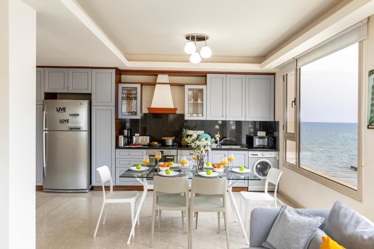 Mackenzie Beachfront Eftyhia Suite Larnaca Luaran gambar